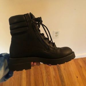 Combat boots